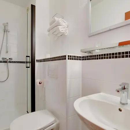 Lejlighedshotel Dauphine - Centre Gare - Acces Autonome 24 Sur 24 - Boite A Cles & Gardien - Parking Public Dauphine 3*